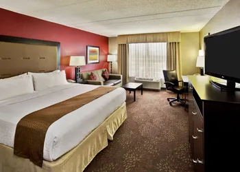 Holiday Inn Chicago Northwest-Elgin by IHG hotel thumbnail 5