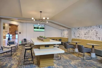 DoubleTree by Hilton Buena Park hotel thumbnail 4