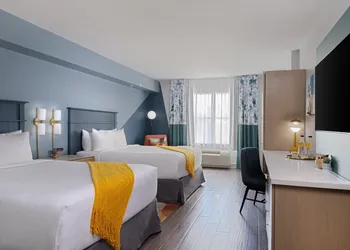 voco Sarasota by IHG hotel thumbnail 7