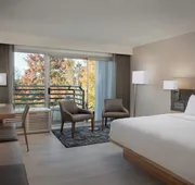 AC Hotel by Marriott Portland Lake Oswego hotel detail image 5