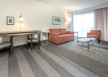 Holiday Inn & Suites Memphis - Wolfchase Galleria​ by IHG hotel thumbnail 6