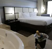 Holiday Inn Plainview-Long Island by IHG hotel detail image 4