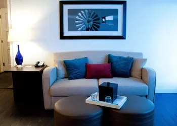 Hotel Indigo WACO - BAYLOR by IHG hotel thumbnail 4