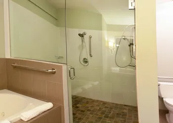 Hotel Indigo WACO - BAYLOR by IHG hotel thumbnail 5