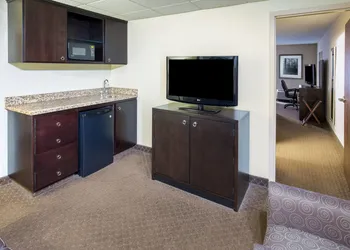 Holiday Inn Airport - Portland by IHG hotel thumbnail 4