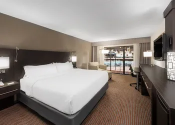 Holiday Inn St. Louis West Six Flags by IHG hotel thumbnail 6