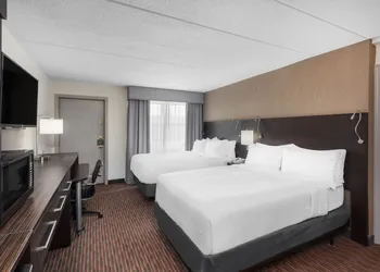 Holiday Inn St. Louis West Six Flags by IHG hotel thumbnail 7