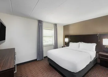 Holiday Inn St. Louis West Six Flags by IHG hotel thumbnail 8