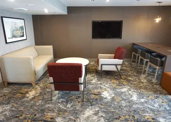 DoubleTree by Hilton St. Louis Airport hotel thumbnail 6