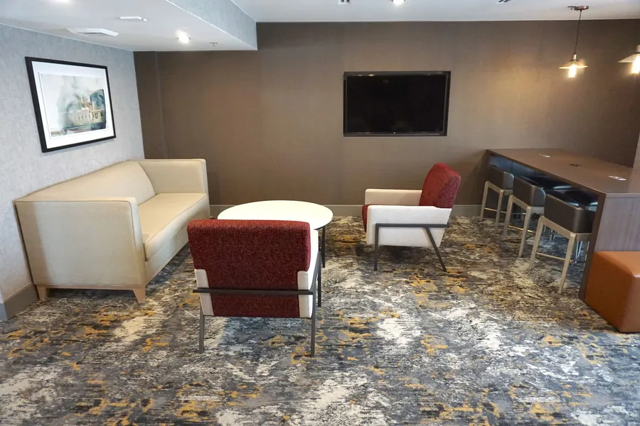 DoubleTree by Hilton St. Louis Airport hotel detail image 6