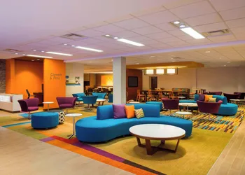 Fairfield Inn & Suites by Marriott Paramus hotel thumbnail 2