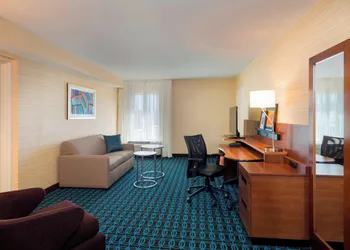 Fairfield Inn & Suites by Marriott Paramus hotel thumbnail 8