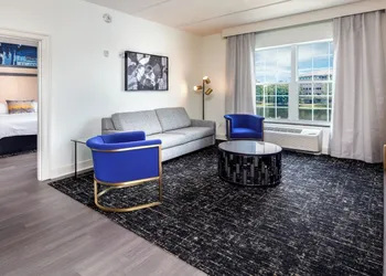 Hotel Indigo Jacksonville-Deerwood Park by IHG hotel thumbnail 4