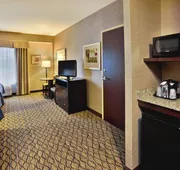 Holiday Inn Detroit Metro Airport by IHG hotel detail image 4