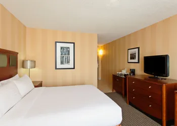 Holiday Inn Sacramento Downtown-Arena by IHG hotel thumbnail 3