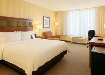 Holiday Inn Sacramento Downtown-Arena by IHG hotel thumbnail 7