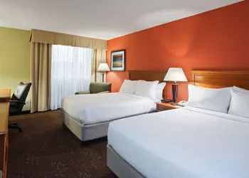 Holiday Inn Cincinnati-Riverfront by IHG hotel thumbnail 3