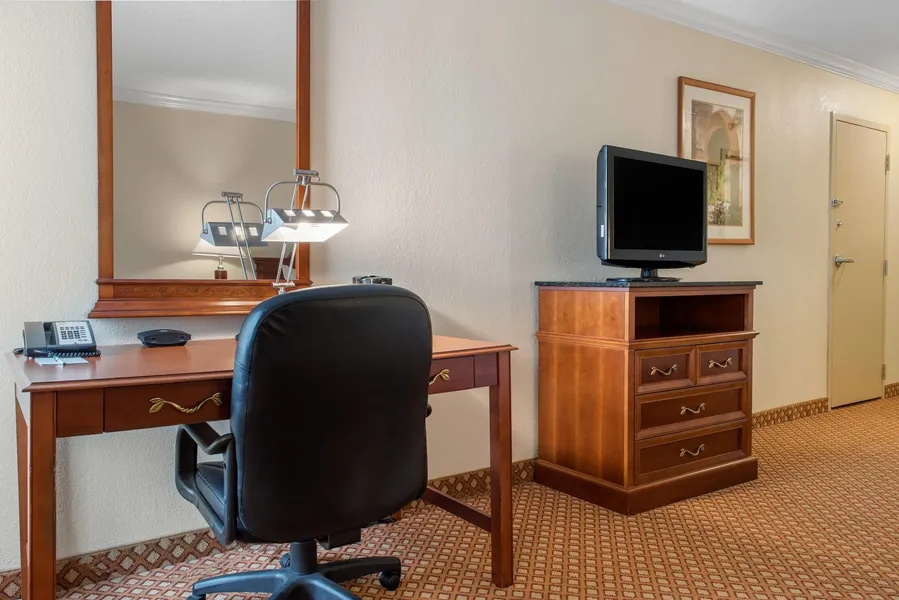 Quality Hotel Conference Center Cincinnati Blue Ash hotel detail image 6