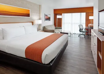 Holiday Inn San Antonio - Riverwalk by IHG hotel thumbnail 7