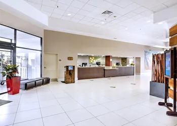 Holiday Inn St Petersburg N - Clearwater by IHG hotel thumbnail 2
