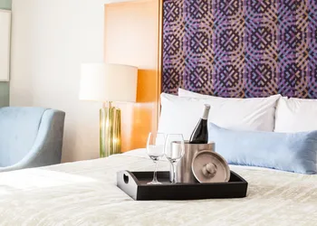 Best Western Premier Toronto Airport Carlingview Hotel hotel thumbnail 5