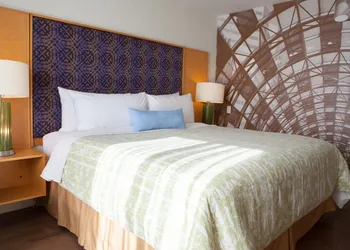 Best Western Premier Toronto Airport Carlingview Hotel hotel thumbnail 6