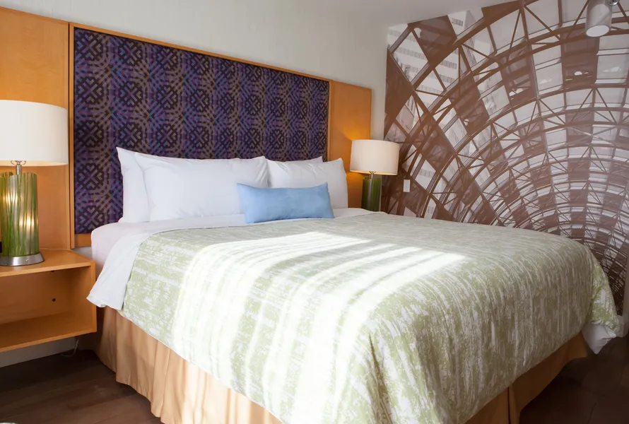 Best Western Premier Toronto Airport Carlingview Hotel hotel detail image 6