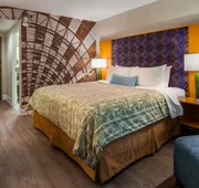 Best Western Premier Toronto Airport Carlingview Hotel hotel detail image 7