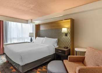 Holiday Inn Atlanta-Gas South Arena Area by IHG hotel thumbnail 2