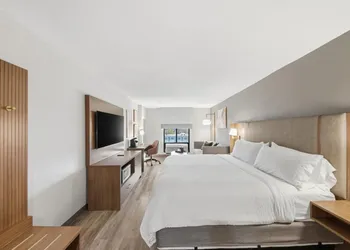 Holiday Inn Atlanta-Northlake by IHG hotel thumbnail 5
