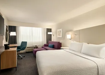Crowne Plaza: Philadelphia - King of Prussia by IHG hotel thumbnail 3