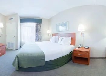 Holiday Inn & Suites Goodyear - West Phoenix Area by IHG hotel thumbnail 3
