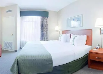 Holiday Inn & Suites Goodyear - West Phoenix Area by IHG hotel thumbnail 7