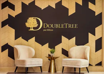 DoubleTree by Hilton Pointe Claire Montreal Airport West hotel thumbnail 2