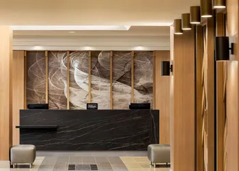 DoubleTree by Hilton Pointe Claire Montreal Airport West hotel thumbnail 4
