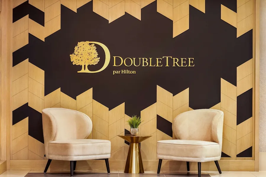 DoubleTree by Hilton Pointe Claire Montreal Airport West hotel detail image 2