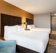 DoubleTree by Hilton Pointe Claire Montreal Airport West hotel detail image 7
