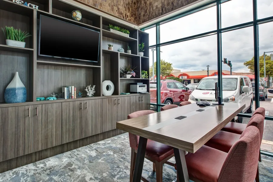 Holiday Inn Va Beach-Oceanside (21st St) by IHG hotel detail image 2