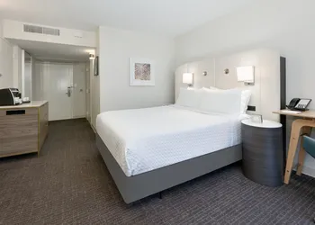 Crowne Plaza Dallas Downtown by IHG hotel thumbnail 8