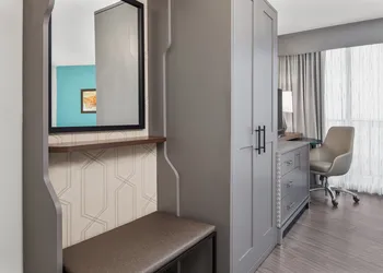 Holiday Inn Charleston Riverview by IHG hotel thumbnail 2