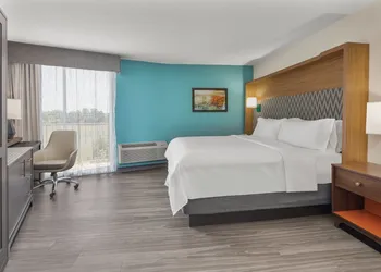 Holiday Inn Charleston Riverview by IHG hotel thumbnail 3