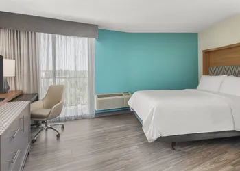 Holiday Inn Charleston Riverview by IHG hotel thumbnail 4