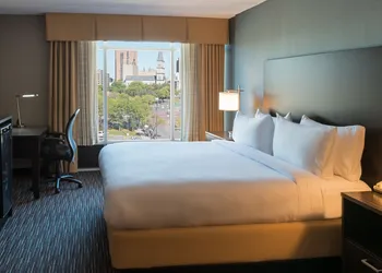 Holiday Inn St. Paul Downtown by IHG hotel thumbnail 7