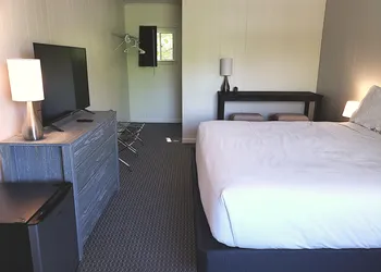Anchorage Motel hotel thumbnail 4