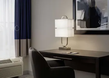 DoubleTree by Hilton Richmond Airport hotel thumbnail 5