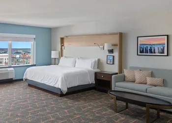 Holiday Inn Portland-By the Bay by IHG hotel thumbnail 6