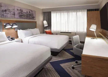 Four Points by Sheraton Windsor Downtown hotel thumbnail 7