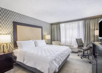 Holiday Inn & Suites Parsippany Fairfield by IHG hotel thumbnail 4