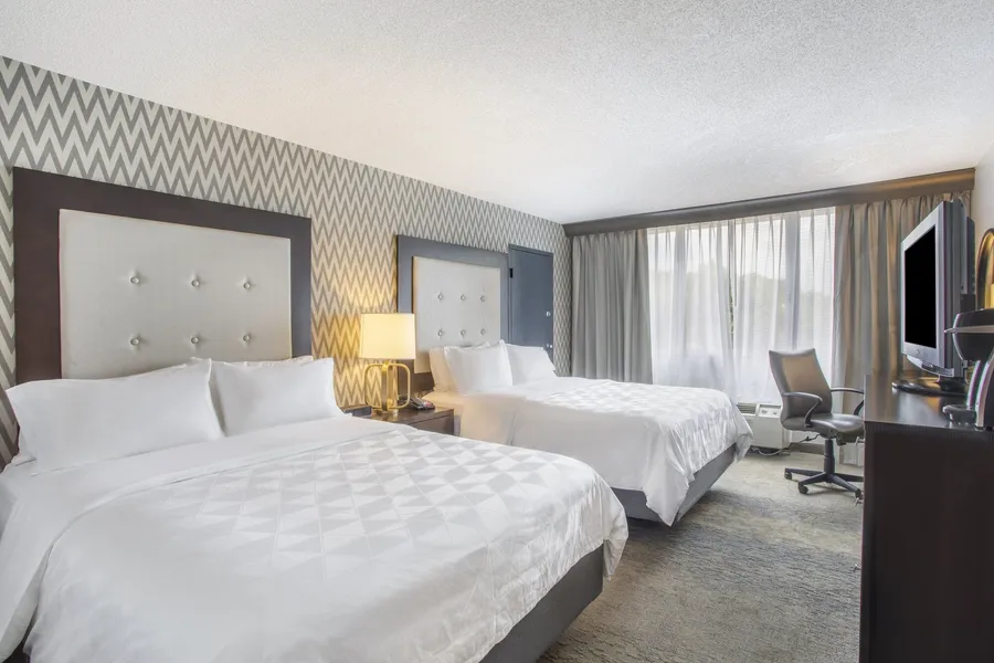 Holiday Inn & Suites Parsippany Fairfield by IHG hotel detail image 6