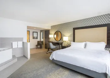 Holiday Inn & Suites Parsippany Fairfield by IHG hotel thumbnail 8